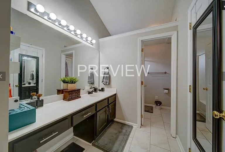 2418 Celosia Dr — Photo 9