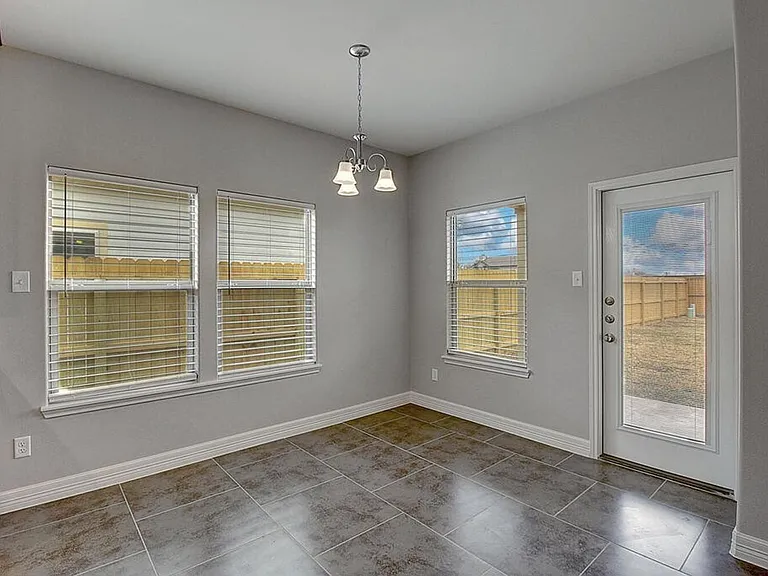 7530 Sable Creek Dr — Photo 6