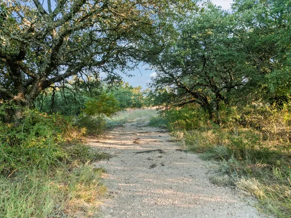 1456 Hidden Oaks Trail Gln, Walnut Springs, TX 76690
