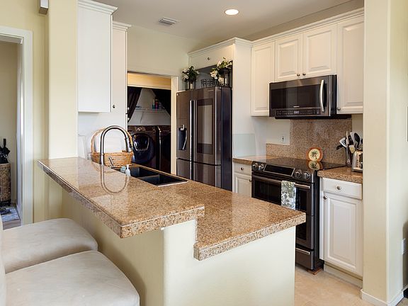5th image of 92-1086 Olani St #84