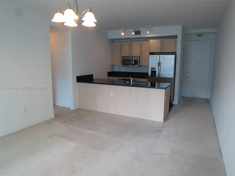 1111 SW 1st Ave #1118 — Photo 6