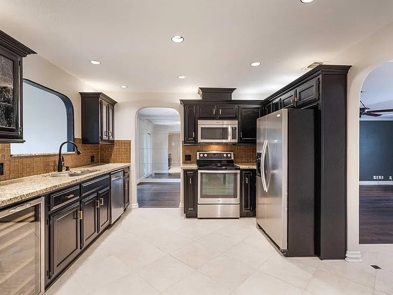 3215 Sesbania Dr — Photo 11