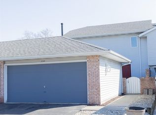 2560 Oakwood Dr, Crown Point, IN 46307