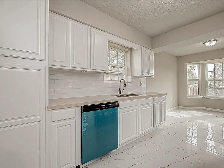 635 Tarpaulin Way — Photo 11