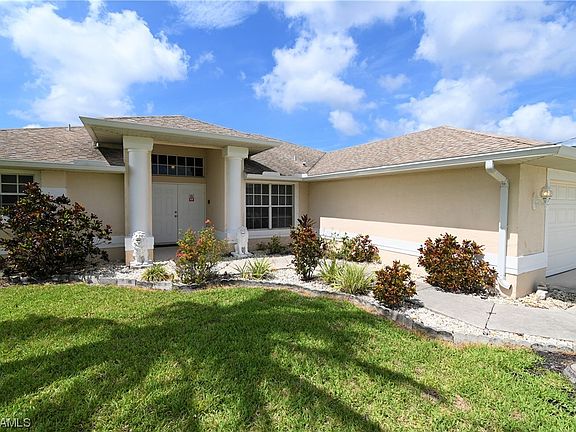 3rd image of 2118 SW 29th Ter