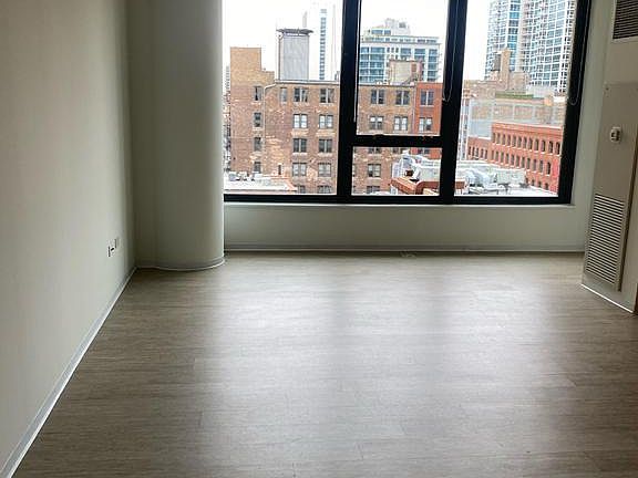 3rd image of 205 W Superior St Unit 1708
