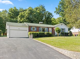 308 Centeroak Dr, Knoxville, TN 37920
