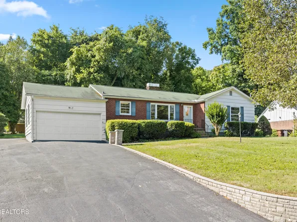 308 Centeroak Dr, Knoxville, TN 37920