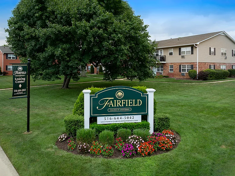 Fairfield Village at Levittown — Photo 7