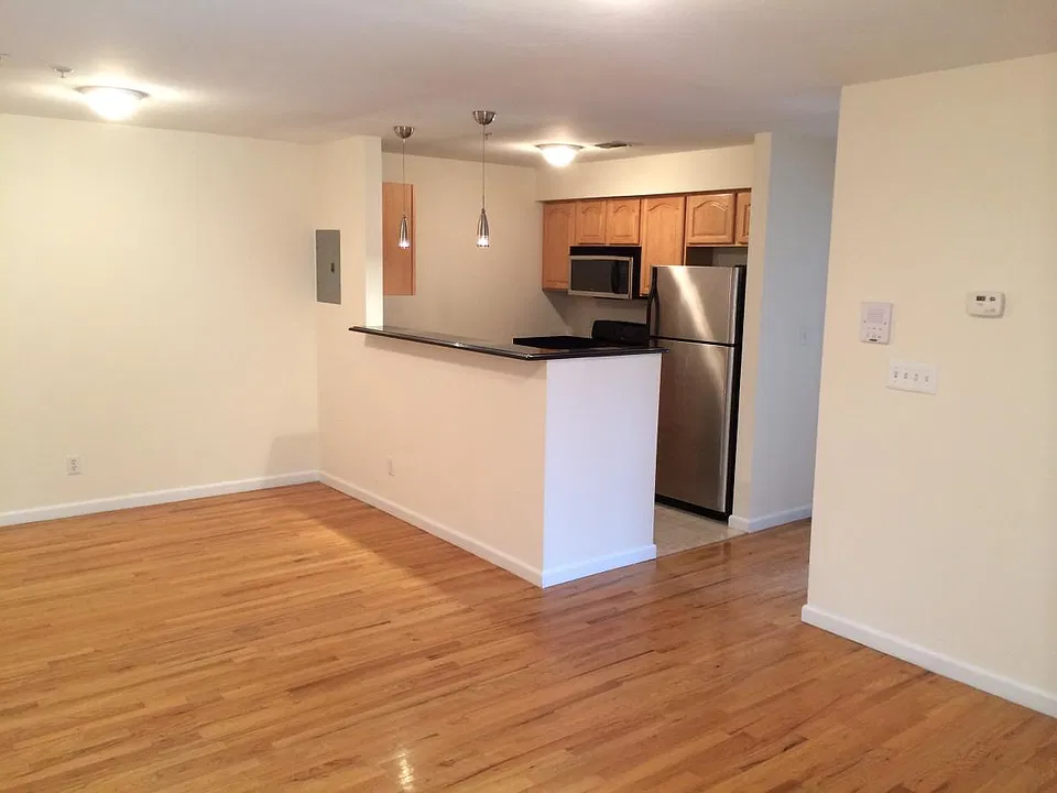 6109 Park Ave #4