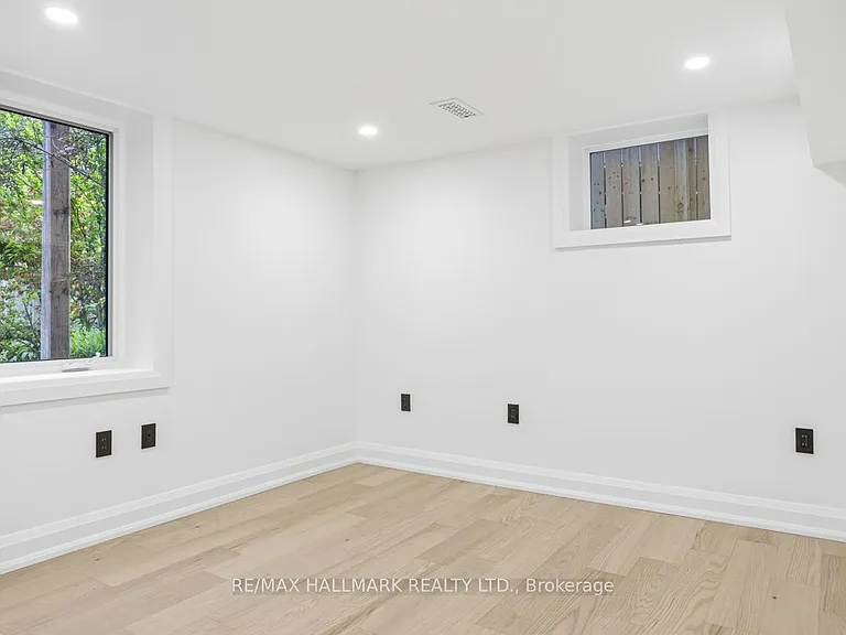 1885 Kingston Rd #BASEMENT — Photo 5