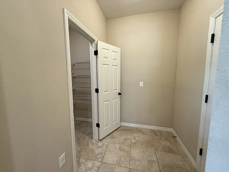 1946 Hidden Springs Dr — Photo 14