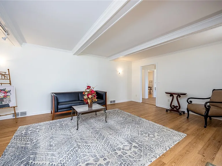 460 Stone Rd — Photo 10