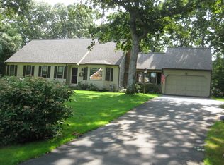 11 Putting Green Ln, Harwich, MA 02645