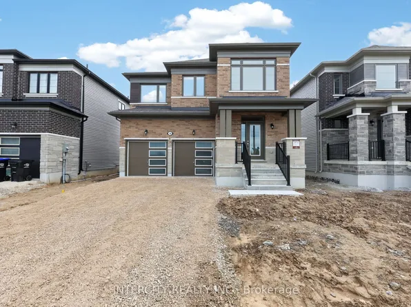 18 Legacy Cir, Wasaga Beach, ON L9Z 0L8