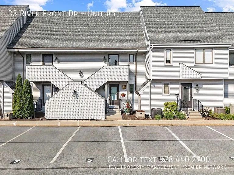 33 River Front Dr #5 — Photo 3