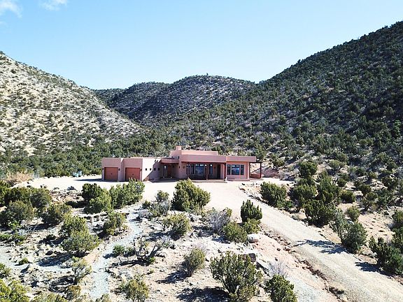 2nd image of 1474 Deer Canyon Trl