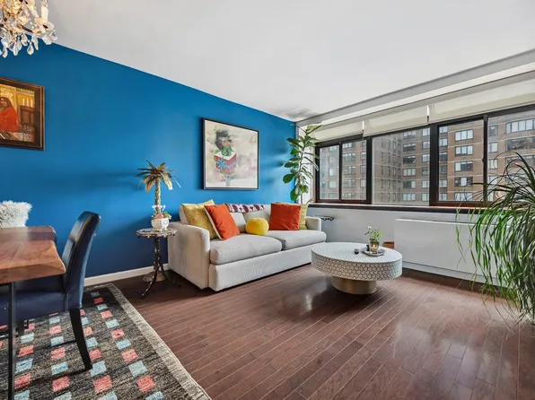 157 East 32nd Street image 2 of 13