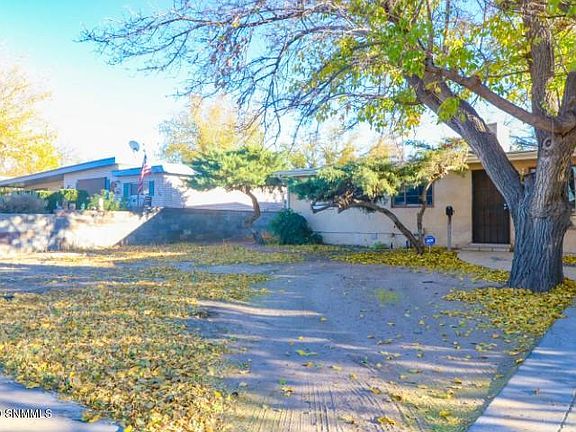 3rd image of 2220 Calle De Suenos