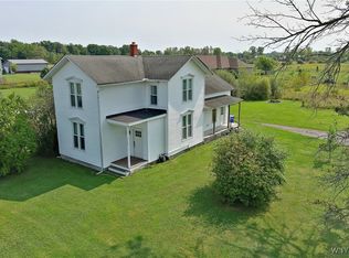 4350 Mapleton Rd, Lockport, NY 14094