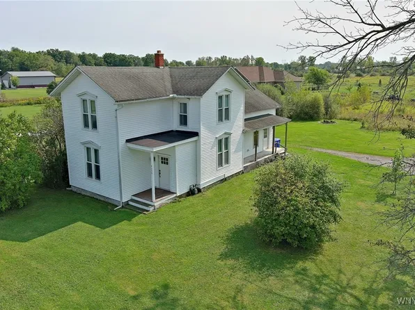 4350 Mapleton Rd, Lockport, NY 14094