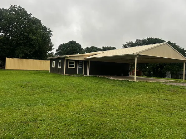 415 SE 3rd St, Perkins, OK 74059