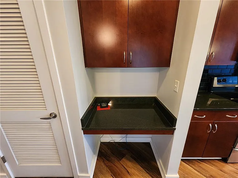 400 W Peachtree St NW #1614 — Photo 9