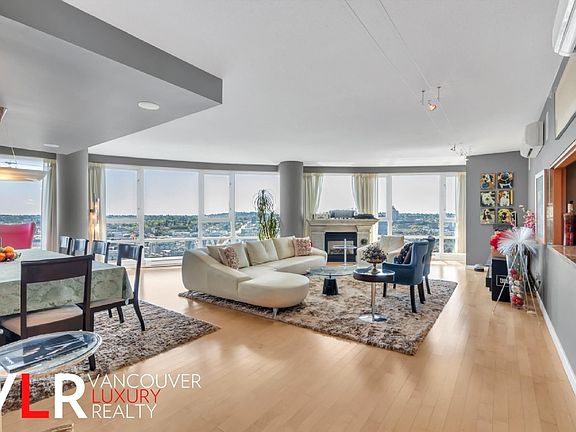 4th image of 1033 Marinaside Cres #3903