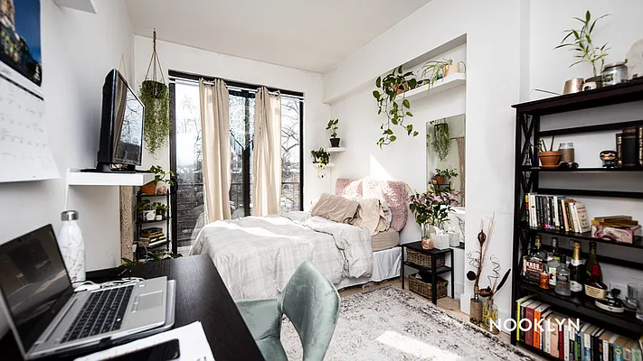 Rented by Nooklyn NYC LLC | media 8