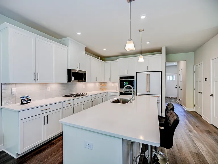 56 Pratt Ln — Photo 19