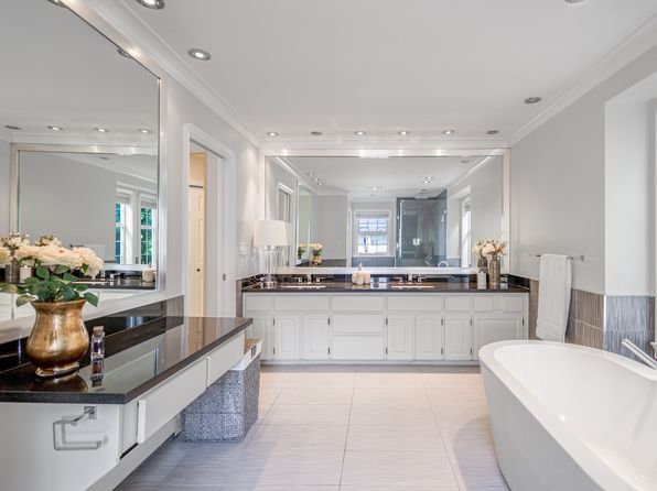 5 bedroom rental in Surrey — photo 3