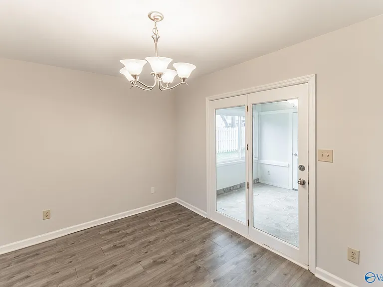 401 Hobbs Rd SE — Photo 19