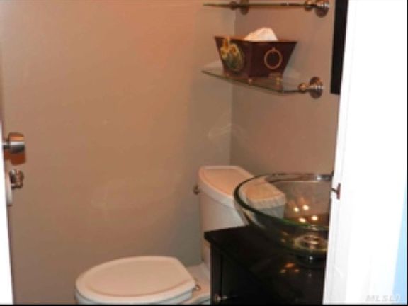 3rd image of 261 Brettonwoods Dr