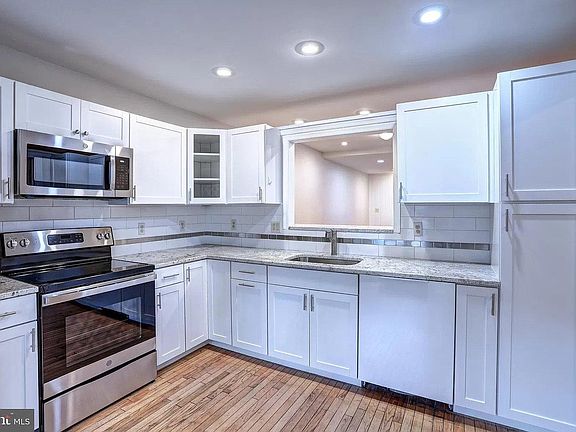 4th image of 12507 N Lake Ct