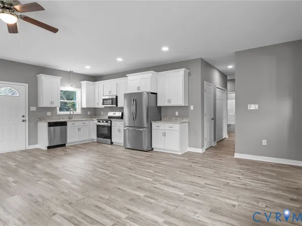 23 N Old Church St, Petersburg, VA 23803