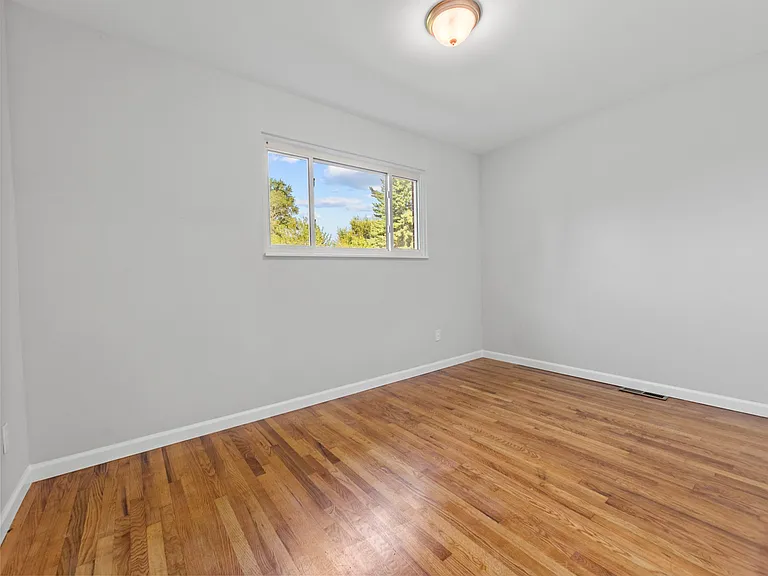 545 Patterson Ln — Photo 15