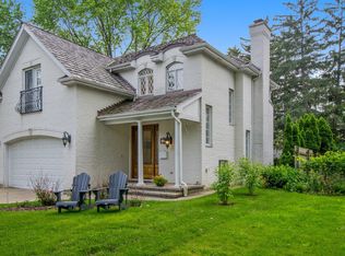 140 Lincoln St, Glenview, IL