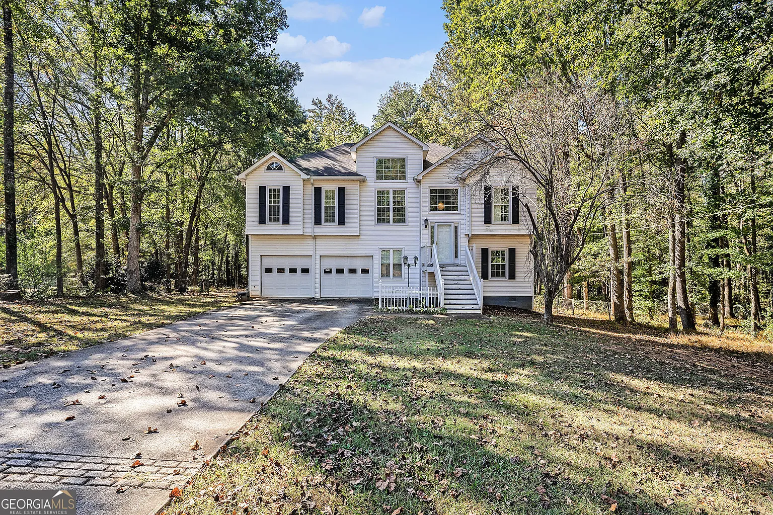 215 Ashley Trace Dr photo 1
