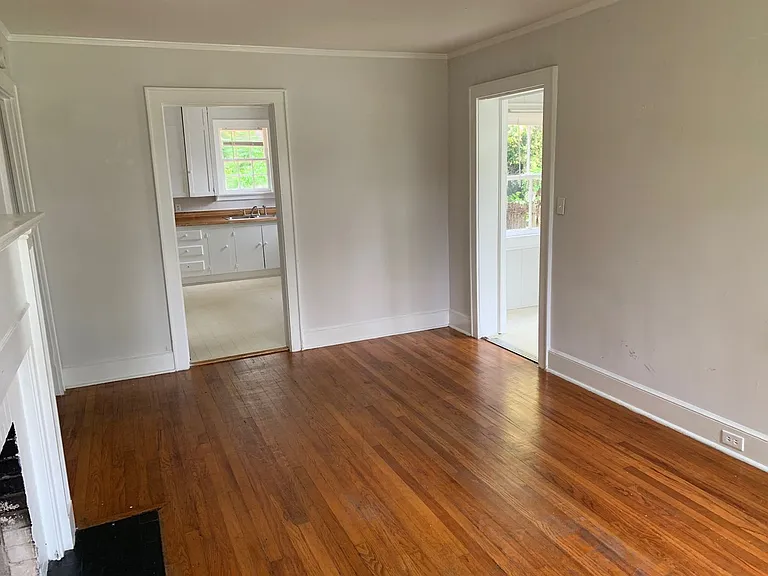 512 Edisto Ave — Photo 2