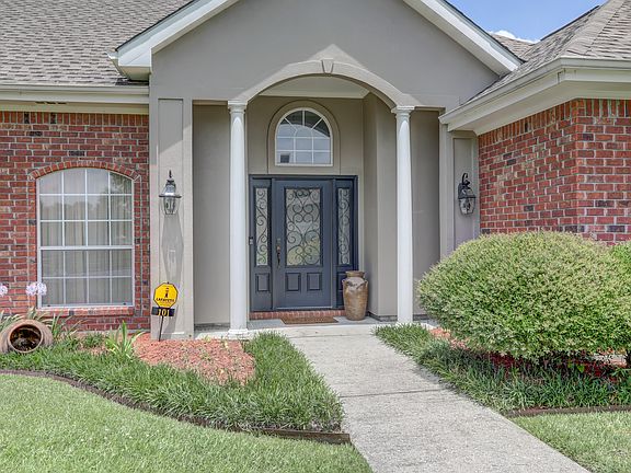 Front door less than 5 year
