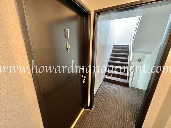 3rd image of 3650 Jasmine Ave APT 1