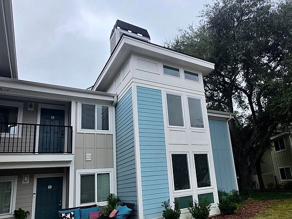 2nd image of 274 Alexandra Dr Unit 8