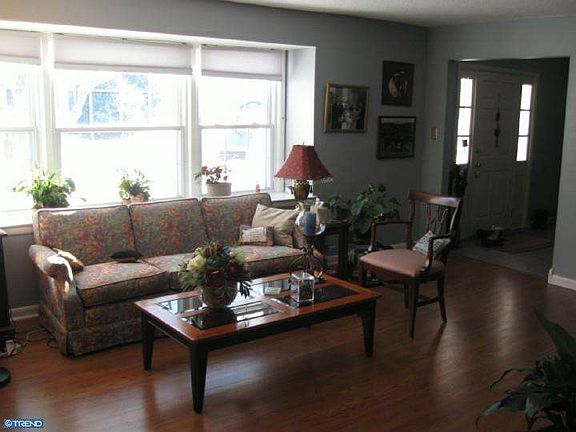 3rd image of 2910 Bodine Dr