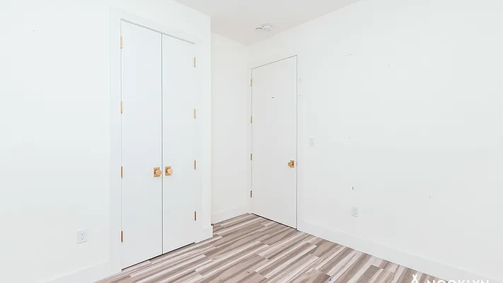 Rented by Nooklyn NYC LLC | media 46