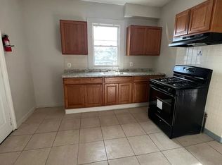 39 3rd St #2A, Newark, NJ 07107