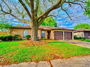 10119 Shell Rock Rd, La Porte, TX 77571