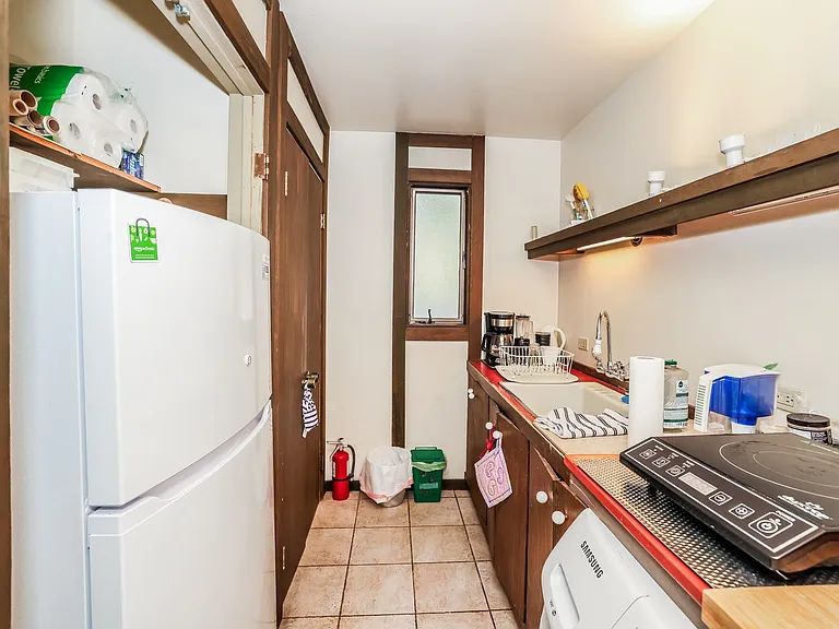 1021 Keith Ave — Photo 14