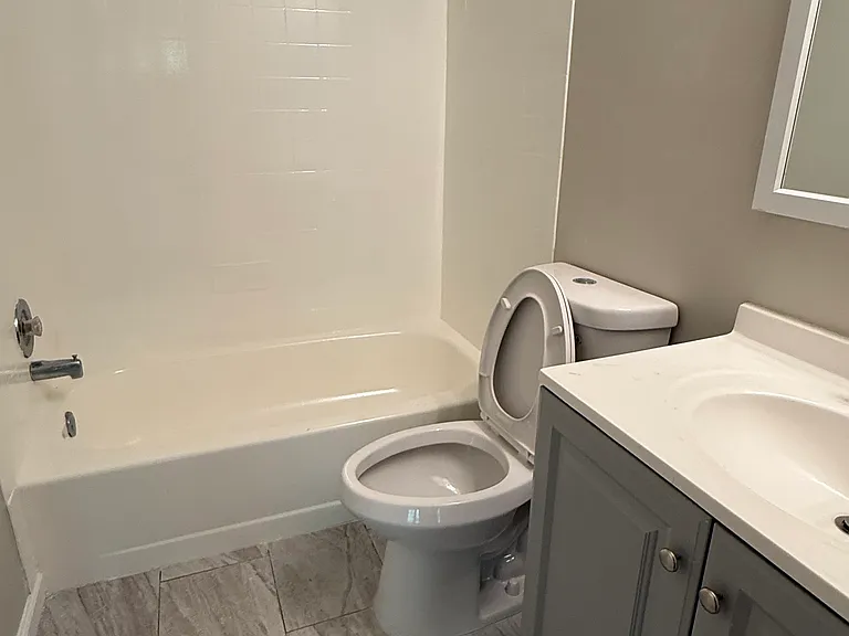 2405 Greenwood Dr — Photo 15