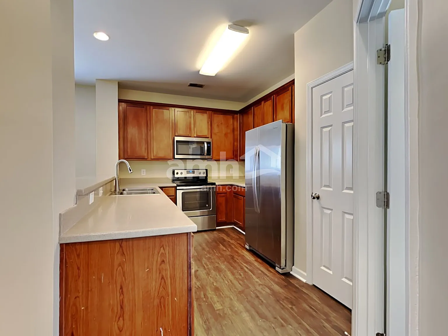 4 bed, 2.5 bath, 2529 sqft, $2,685 — Photo 3