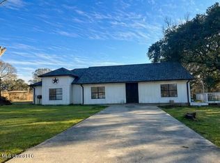 64 Hubert Bond Rd, Perkinston, MS 39573